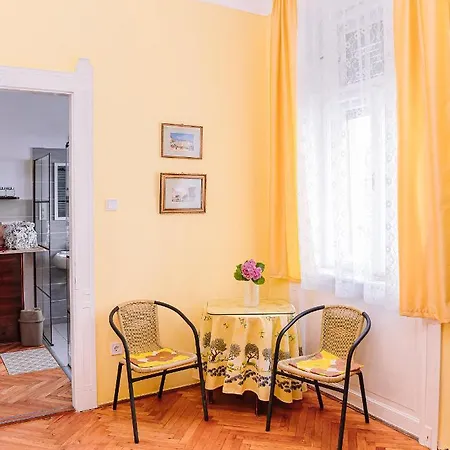 Hilda Apartment *