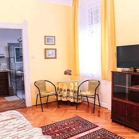 Hilda Apartment